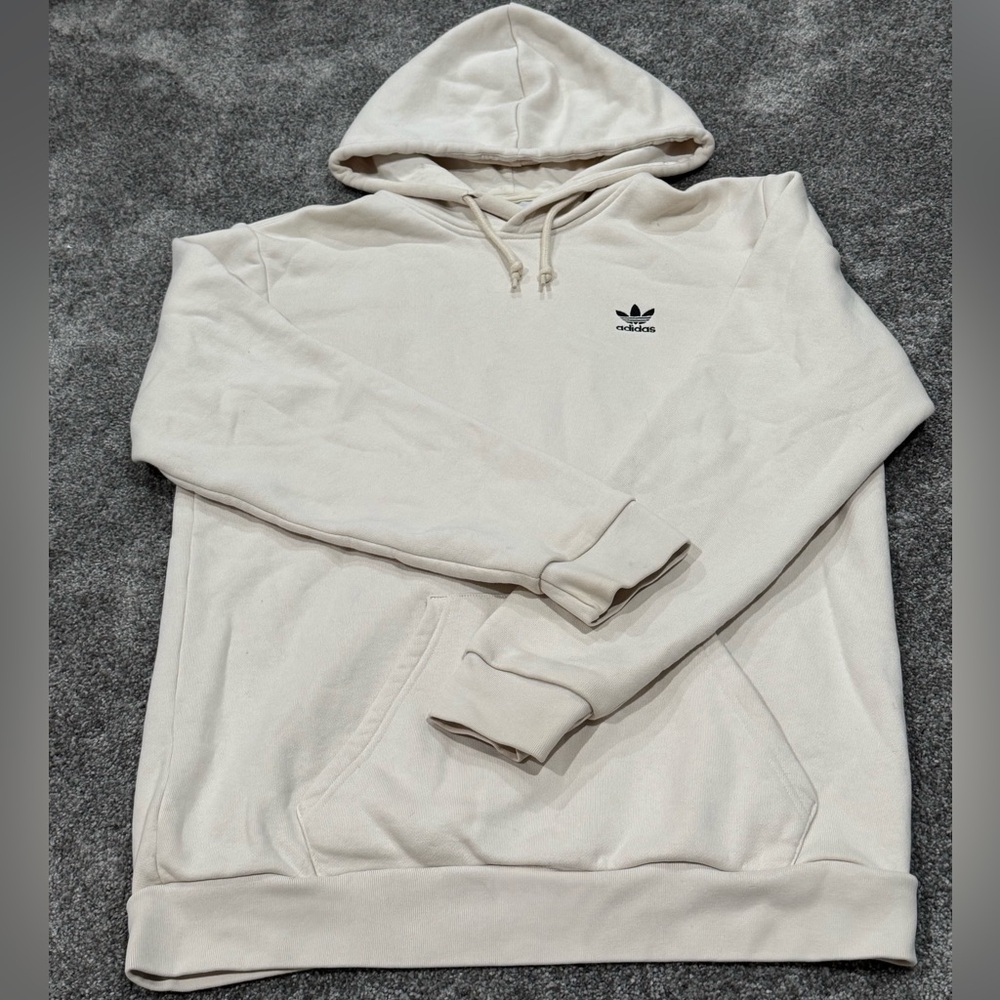 ADDIDAS - Men’s Trefoil Essentials Hoodie
Cream Oversized
Men’s size Medium